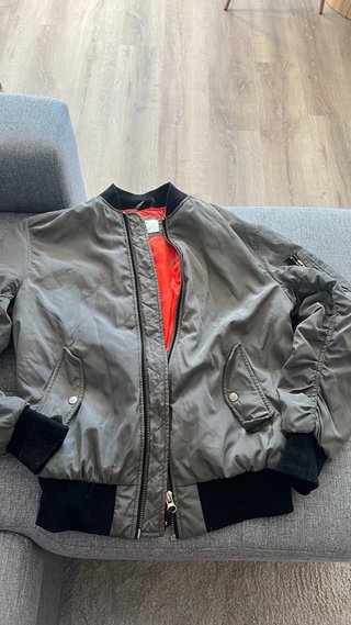 Chaqueta bomber gris talla XS ancha