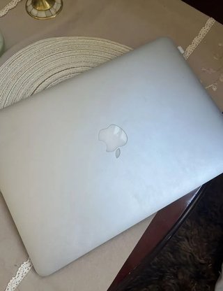 MacBook Air 13 (2017)
