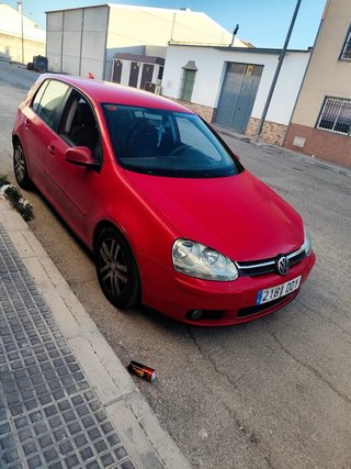 Volkswagen Golf 2004