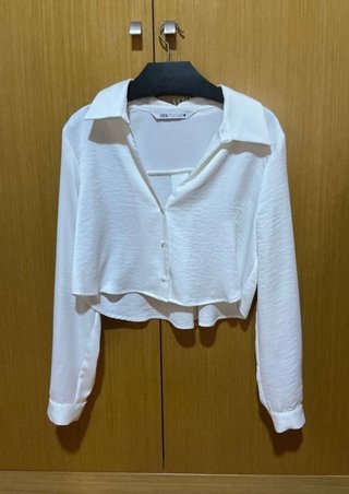 Blusa corta blanca Zara