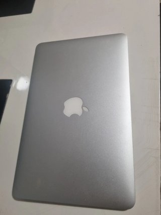MacBook Air 11" (2015) i5 4GB 128GB