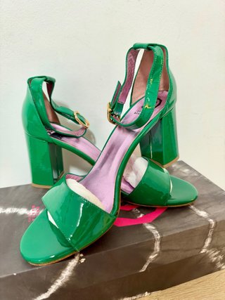 Zapatos de tacón verdes mujer Ursula Mascaró