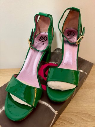Zapatos de tacón verdes mujer Ursula Mascaró