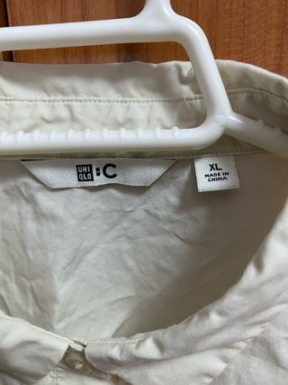 Camisa Uniqlo Talla XL Beige