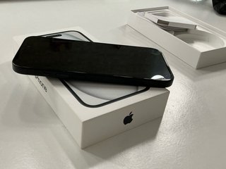 iPhone 15 Nero