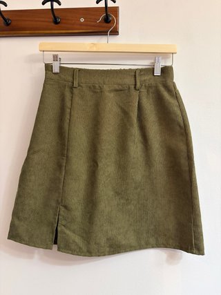 Falda Corta de Pana Verde Caqui Talla S