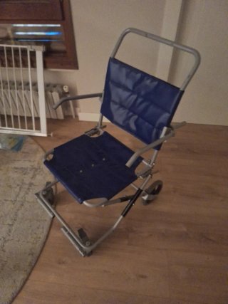 Silla Plegable con Ruedas