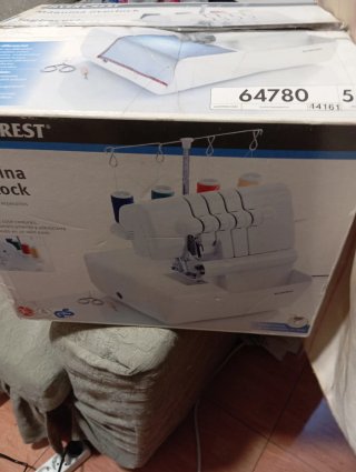 Máquina Overlock Silvercrest