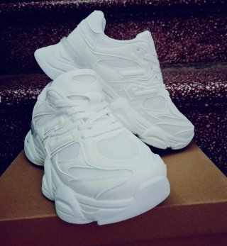 Zapatillas Deportivas Blancas varias tallas