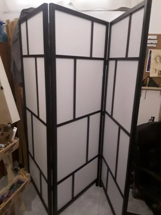 Biombo de madera negro