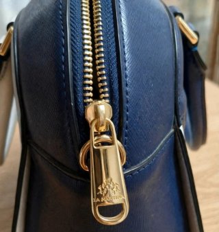 Bolso genuina piel La Martina ,nuevo