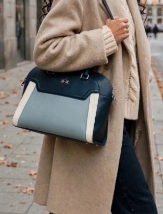 Bolso genuina piel La Martina ,nuevo