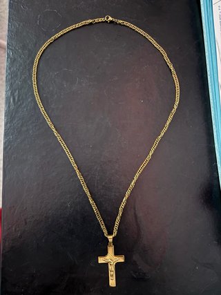 Cadena de oro acero con colgante de cruz