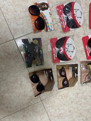 12 Gafas de Disfraz Variadas