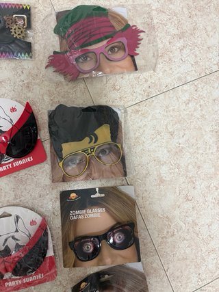 12 Gafas de Disfraz Variadas