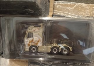Lotto 2 Camion Volvo FH16 1:43