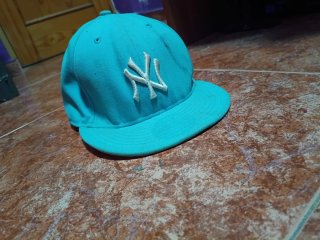 Gorra ajustada New Era 59FIFTY de color verde azul