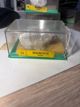 Varios minerales antiguos