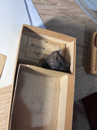 Varios minerales antiguos