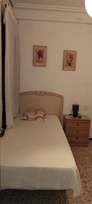 Se alquila habitación en elche alicante barrio alt