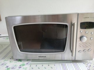 Microondas Taurus Luxus Tronic