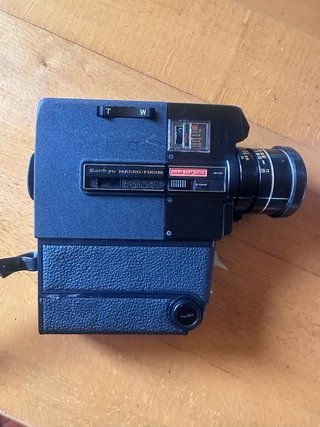 Cámara Súper 8 Sankyo MF-303 con estuche