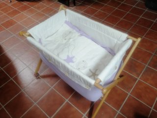 Minicuna con Ruedas