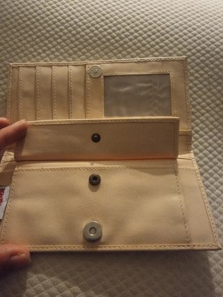 Monedero con bordado