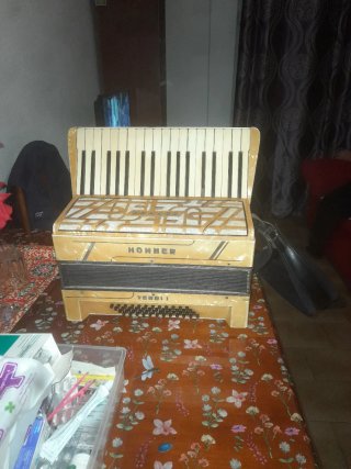 Acordeón Hohner Verde