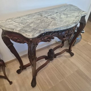 Consola de Caoba Tallada con Mármol