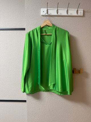 Camisa raso M nueva