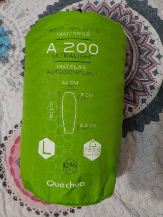 Colchoneta Autoinflable Quechua A200 Ultralight