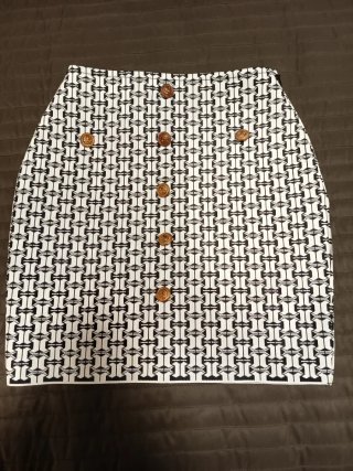 Minifalda estampada con botones