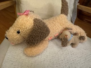 Peluche perro con lazo rosa, Puppy Magic