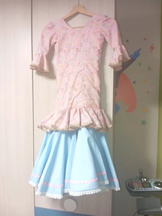 Vestido de gitana rosa y azul
