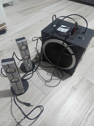 Sistema de Altavoces con Subwoofer