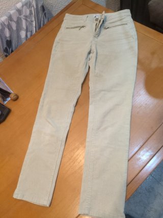 Pantalón de pana beige