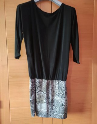 Vestido mini manga larga estampado