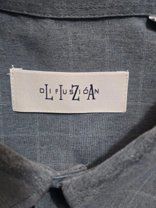 Camisa de hombre marca Difusión talla 41