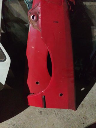 Aleta delantera roja para Peugeot