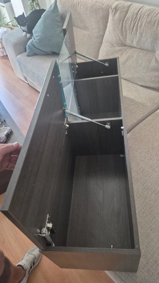 Mueble de salón con puerta abatible, tal la foto