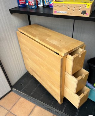 Está en Madrid. Mesa extensible Norden de Ikea