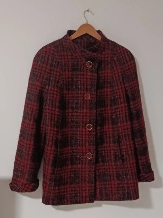 Chaquetón de cuadros rojo y negro