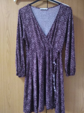 Vestido Pull&Bear floral morado