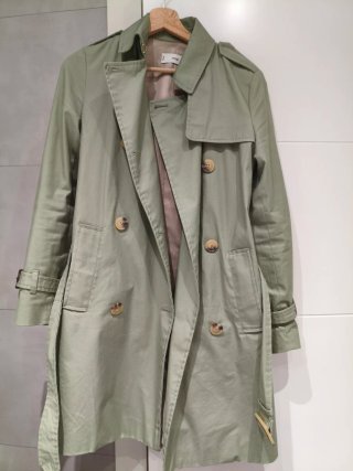 Gabardina larga verde Mango