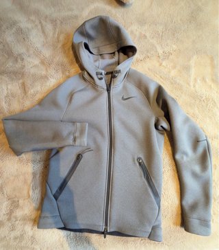 Chaqueta Nike Gris con Cremallera