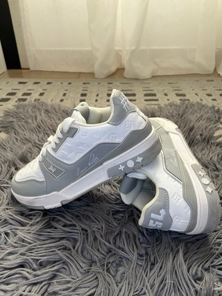 Zapatillas Louis Vuitton Blancas y Grises