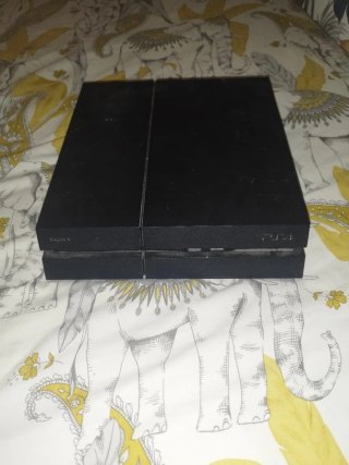 Consola Sony PS4 Negra
