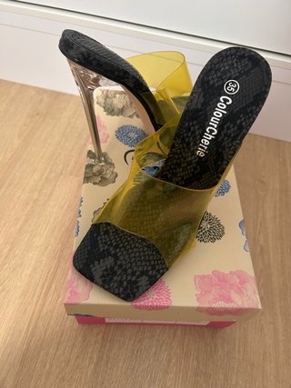 Zapatos de tacón ColourCherie talla 35