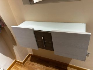 Mueble colgante / consola de pared + espejo grande
